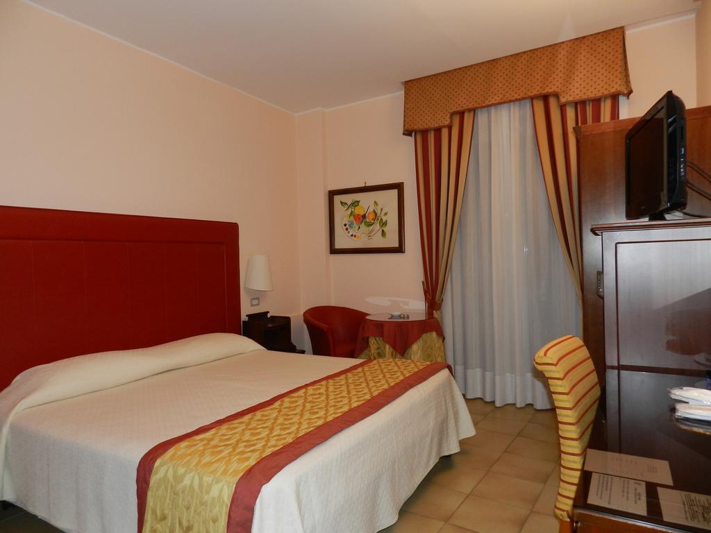 Hotel Il Mulino Capo d'Orlando Exterior photo
